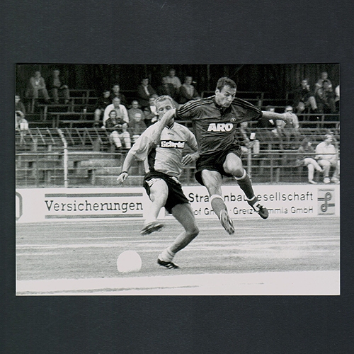 FC Bayern Hof gegen 1. FC Nürnberg: Martin Rebhan (links) und Christian Möckel