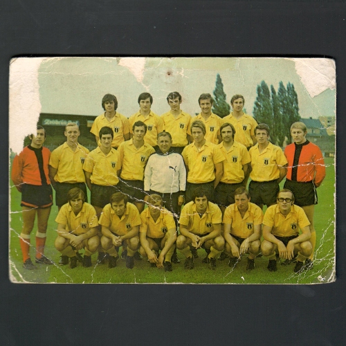 FC BAYERN HOF 1910 Süddeutscher Vizemeister 1967 Süddeutscher Meister 1968 hintere Reihe von links: Fichtner, Pechtold, Lippert, Rompza, Seubert mittlere Reihe von links: Kirsch, Seifert, Sieber, Zapf, Trainer Wenz, Schuster, Eser, Breuer, Franz hockend von links: Schönauer, Stark, Achatz, Detsch, Christl, Peterzelka Verlag: Photo-Eckart oHG, 867 Hof, Altstadt 18